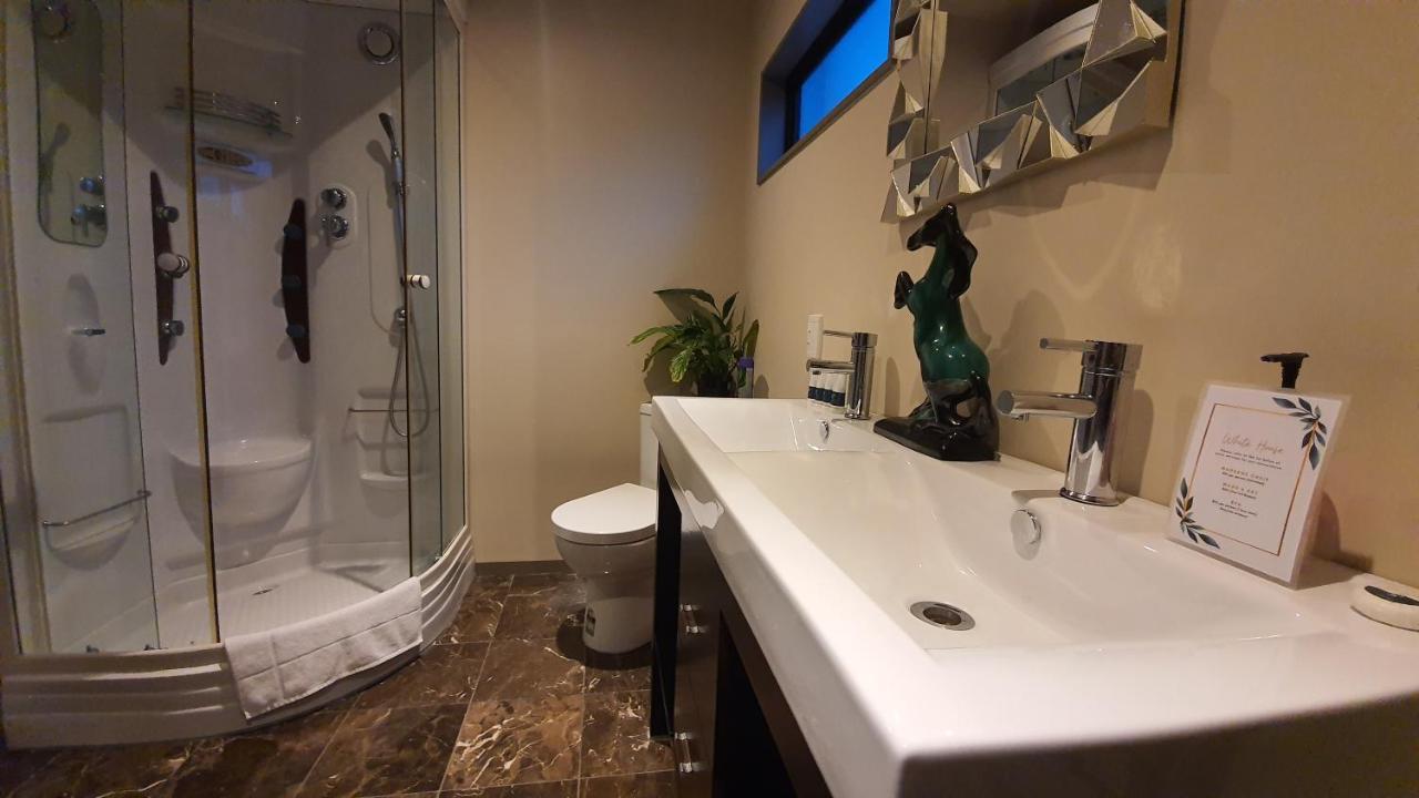 White House Bed & Breakfast Paraparaumu Luaran gambar
